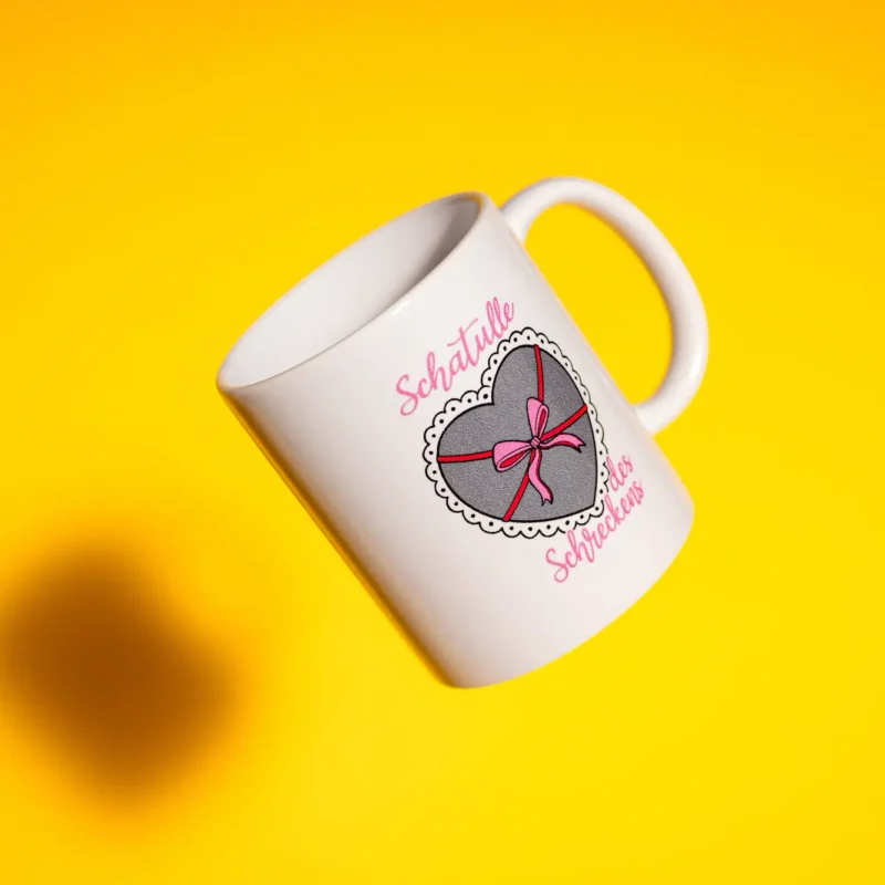 Tasse „Schatulle des Schreckens“